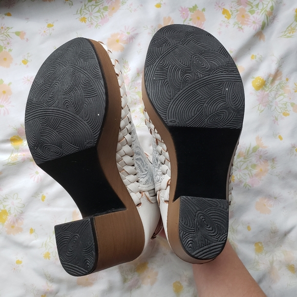 Handmade Mexican Leather Platform Booties - Picture 11 of 12